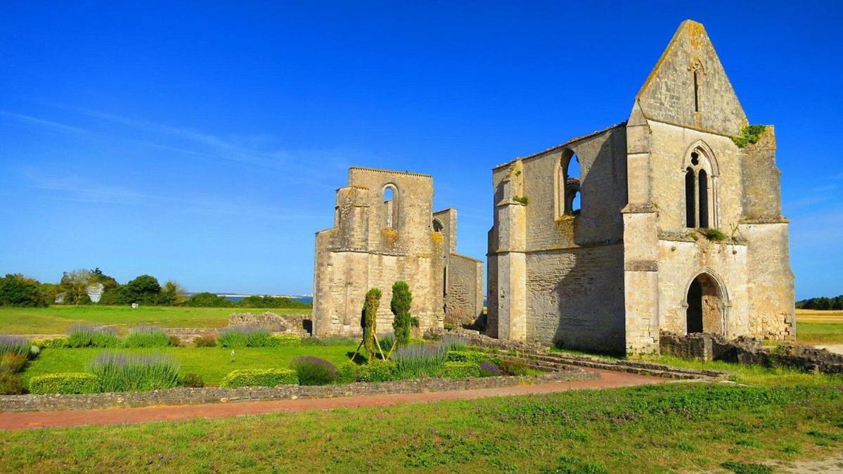 Le Phare Du Bout Du Monde - Logement Proche Du Port La Flotte Exteriör bild
