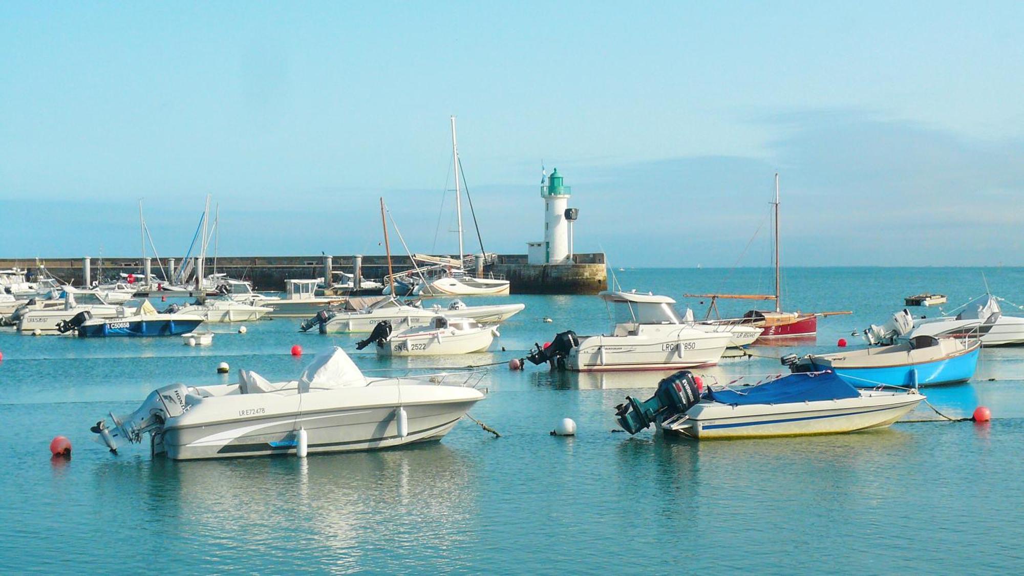 Le Phare Du Bout Du Monde - Logement Proche Du Port La Flotte Exteriör bild